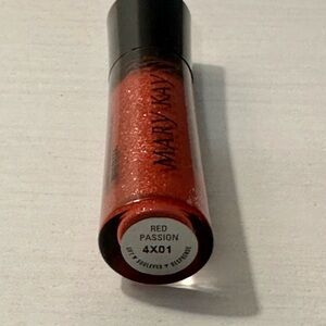 Mary Kay Nourishine Plus Lip Gloss - Red Passion - NEW IN BOX